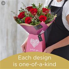 6 Luxury Red Rose Gift Box